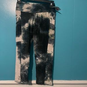 Capri butt lifting leggings